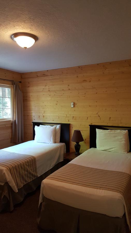 Emerald Forest Lodge *