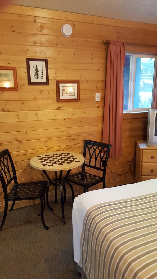 Emerald Forest Lodge *