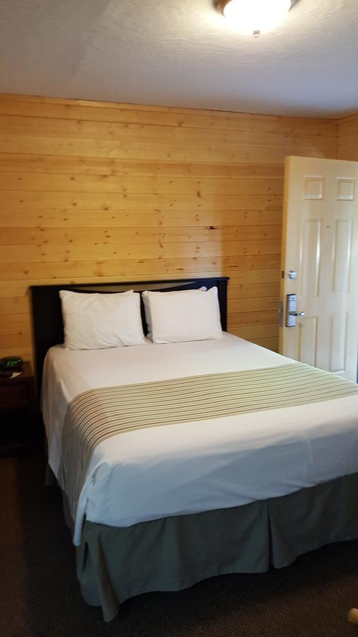 Emerald Forest Lodge *
